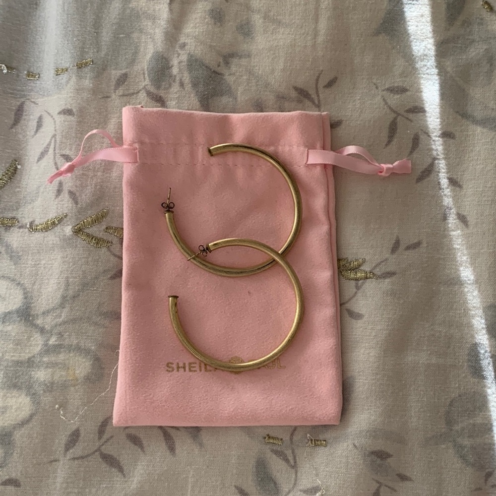 COPY - Sheila fajl thick gold hoop
